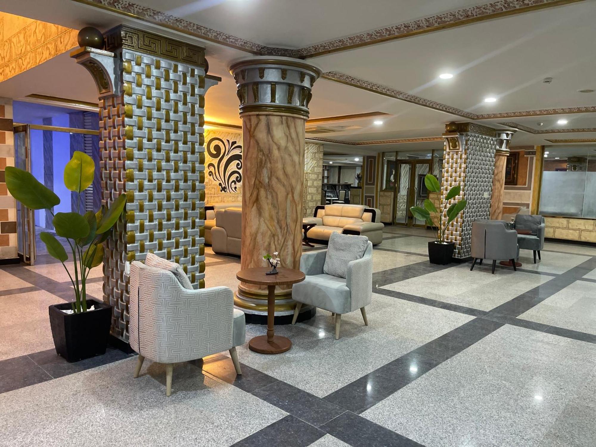 Aa Hotel And Suites Абуджа Экстерьер фото