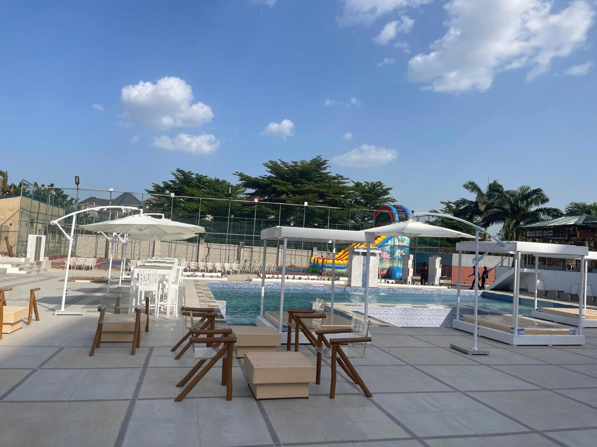 Aa Hotel And Suites Абуджа Экстерьер фото