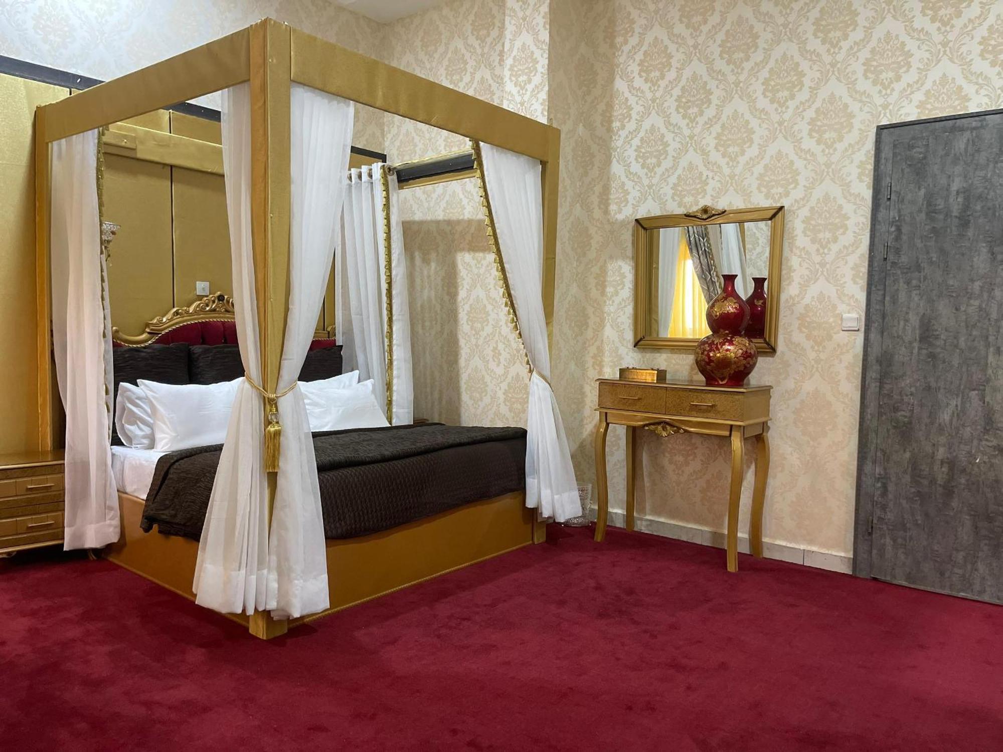 Aa Hotel And Suites Абуджа Экстерьер фото